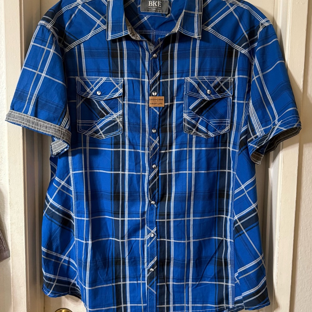 BKE Men's Vibrant Blue Plaid Button Down Shirt